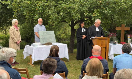 Steintafel erinnert an Jakobikirche