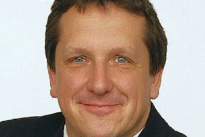 Zwischen Friedenetik und Verteidigungsrealit&auml;t