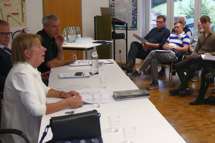 Warmer Regen f&uuml;r Dombauverein