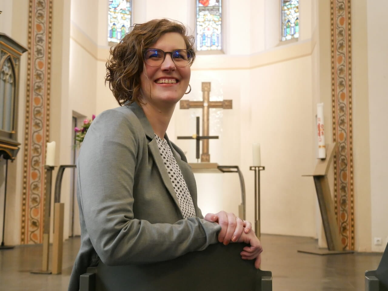 Verlässt die Kirchengemeinde Neheim nach drei Jahren: Pfarrerin Larissa Hachmann-Figgen wechselt in die Gefängnisseelsorge. Foto: Hans-Albert Limbrock