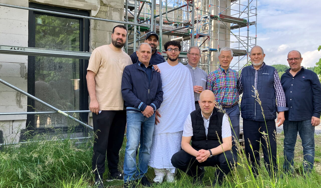 Die Moschee der Marokkanischen Gemeinde am Berliner Platz ist noch eine Baustelle – hier wurden die „Pilger“ ebenfalls herzlich von den Mitgliedern der Gemeinde empfangen und umsorgt. Fotos: Frank Albrecht