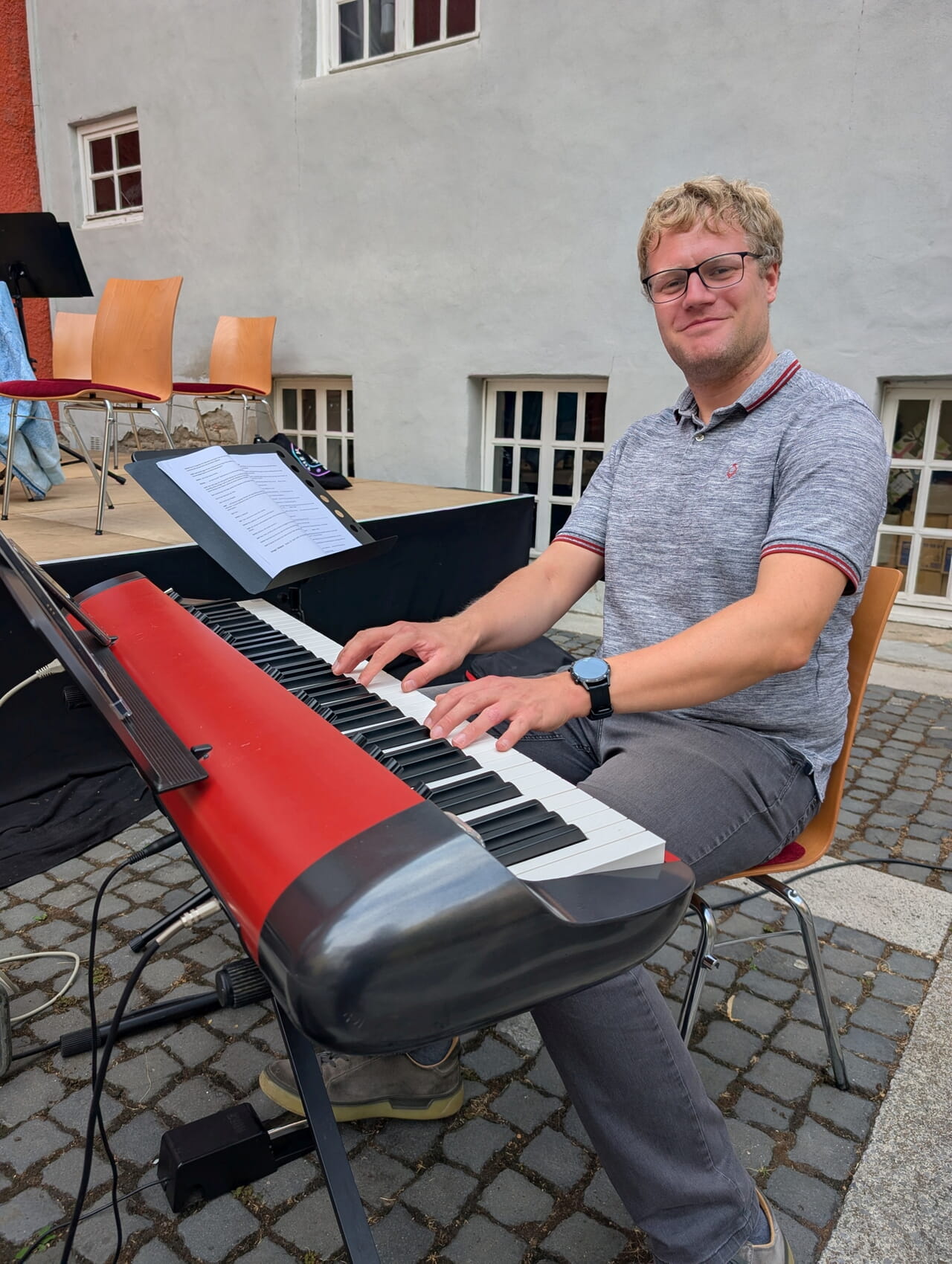 Paul Knizewski ist seit wenigen Monaten Kantor der Emmaus-Gemeinde und ist neuer musikalischer Leiter des Fehde-Musicals.